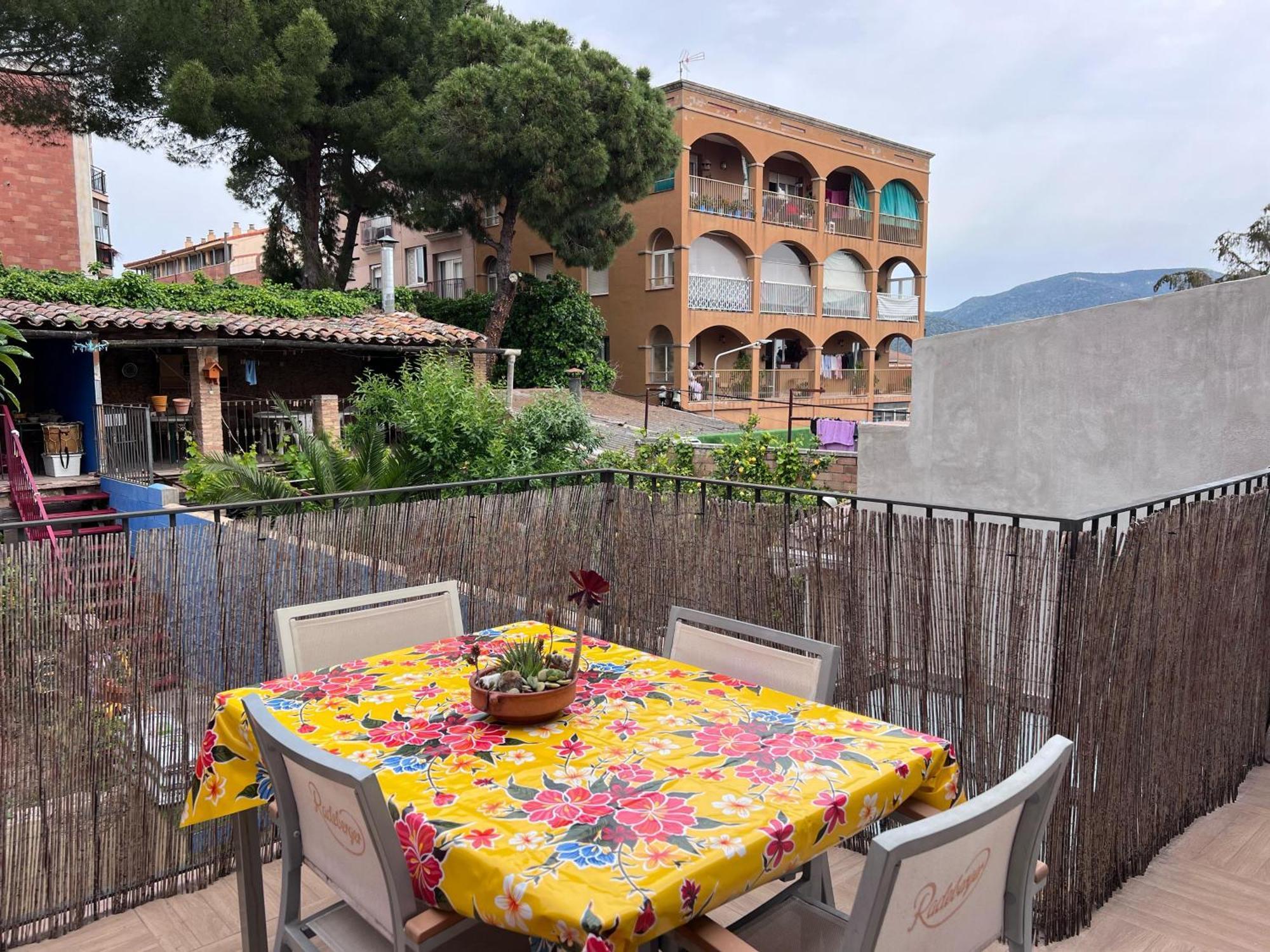 Alojamiento Con Encanto En Planta Superior Ideal Para Trabajo Y Escapadas Familiares En Montserrat Esparraguera Экстерьер фото